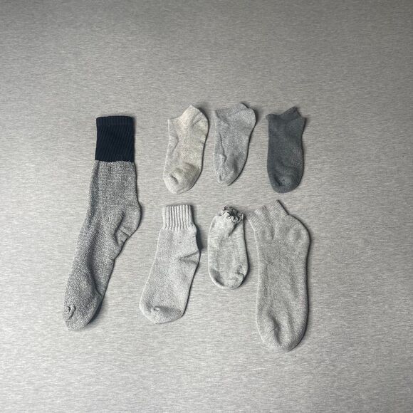 Hanes Women’s Athletic Performance Mismatched 7 Ankle & Crew Socks - Picture 7 of 7